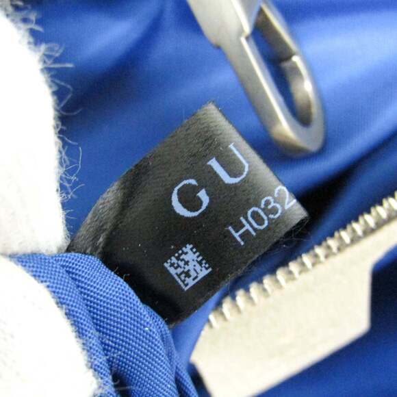 GUCCI Authentic White Leather Shoulder Bag - Picture 15 of 16